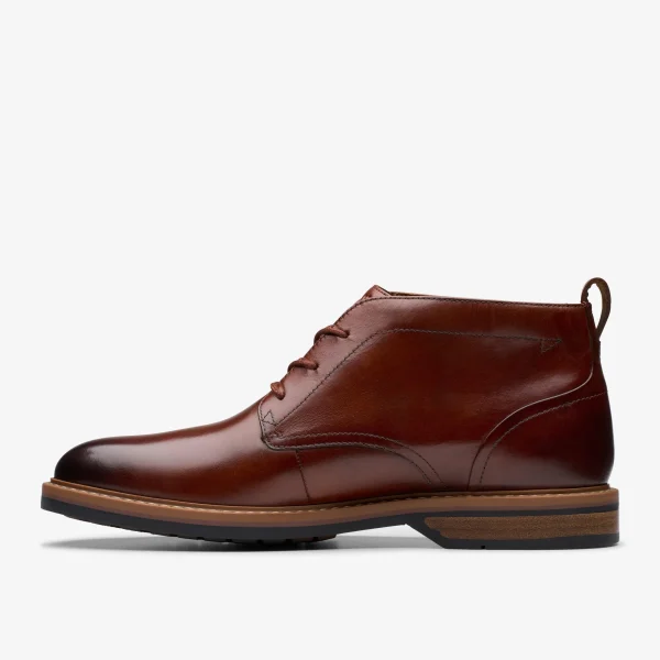 Clarks Aldwin Chukka< Boots | Dress Shoes