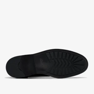 Clarks Aldwin Chukka< Boots | Dress Shoes