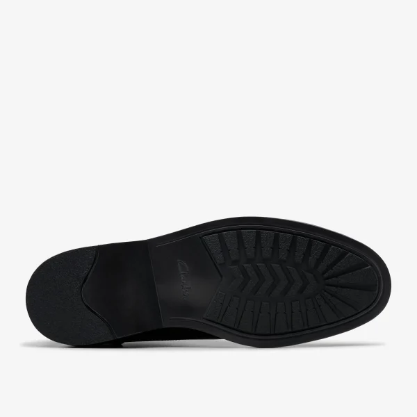 Clarks Aldwin Chukka< Boots | Dress Shoes
