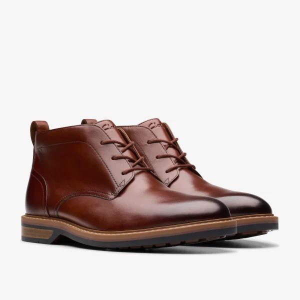 Clarks Aldwin Chukka< Boots | Dress Shoes