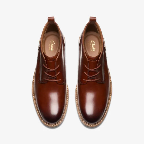 Clarks Aldwin Chukka< Boots | Dress Shoes