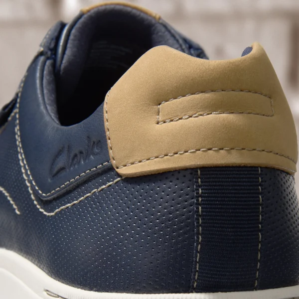 Clarks Mapstone Lace< Sneakers
