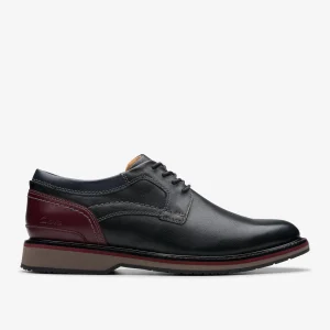 Clarks Monahan Plain< Casual Dress Shoes