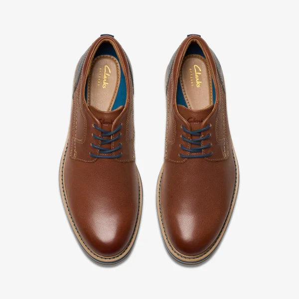 Clarks Monahan Plain< Casual Dress Shoes