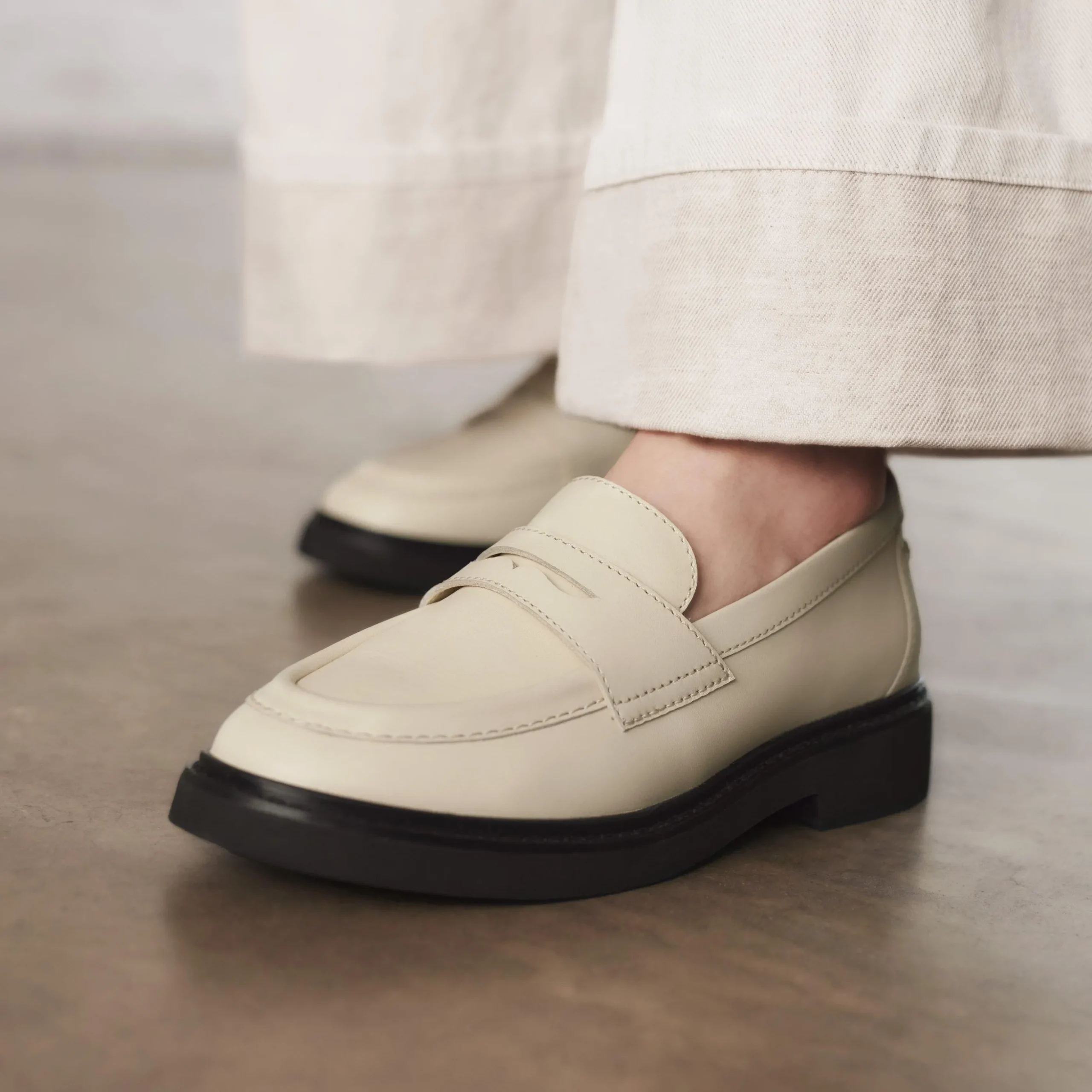 splend_edge_9.webp Clarks Splend Edge<Women Slip-Ons | Loafers & Oxfords