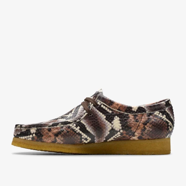 Clarks Wallabee< Wallabees